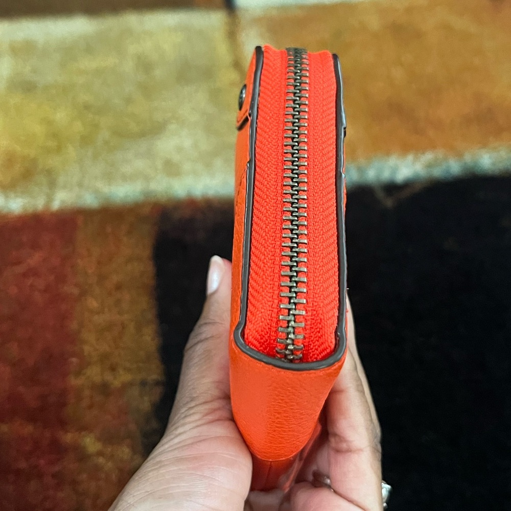 NWOT Coach Mickie Accordion Zip Wallet In Grain Leather (F52645) in Orange - Picture 9 of 15